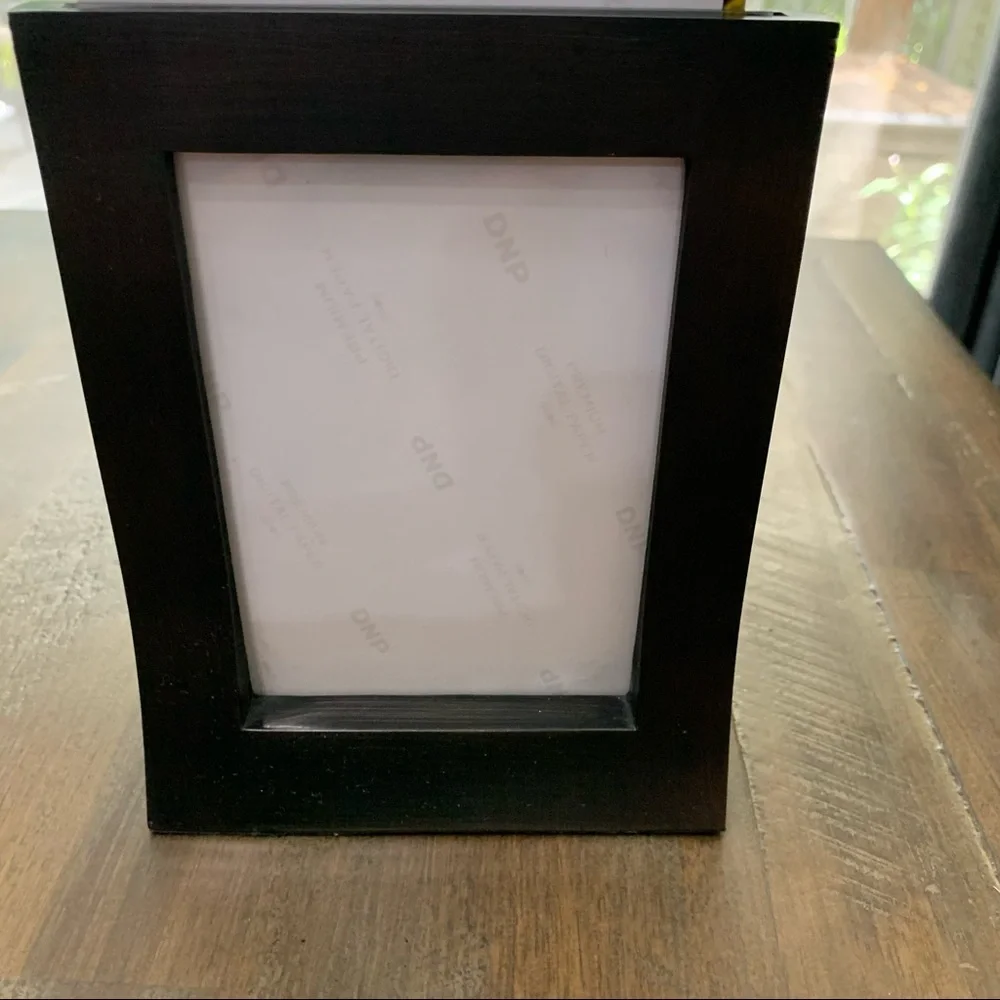 Dark gray heavy free standing photo frame for size 3x5 photo
